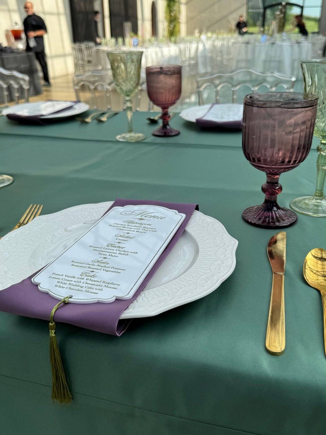 A wedding tablescape styled by The Wedding Sets